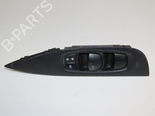 Used Left front window switch NISSAN QASHQAI II (J11, J11_) 1.6 dCi (130 hp) 33188211