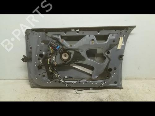 Used Right front door Right front door 9592172 9592172