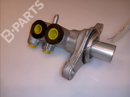 Used Brake master cylinder PEUGEOT 2008 I (CU_) 1.2 THP 110 / PureTech 110 (110 hp) 11100410