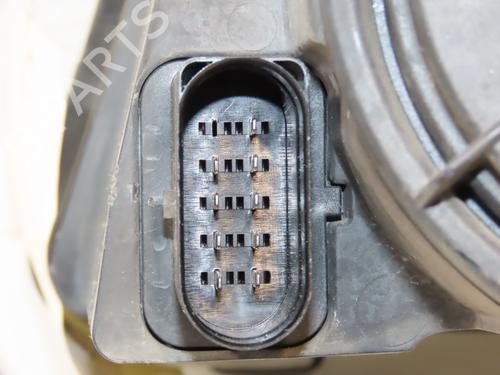 Used Right headlight VW POLO IV (9N_, 9A_) 1.4 TDI (70 hp) 28802245
