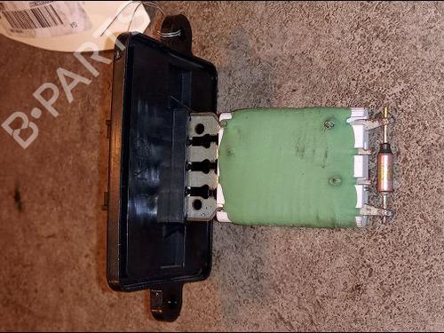 Used Heater resistor Heater resistor DACIA SANDERO II 1.0 SCe 75 (B8JC, B8JD, B8NC) (73 hp) 11677347 11677347