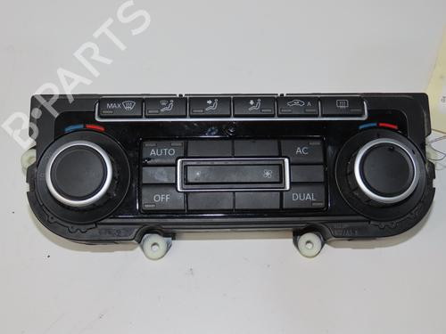 Used Climate control VW GOLF VI (5K1) 1.4 TSI (160 hp) 32223368