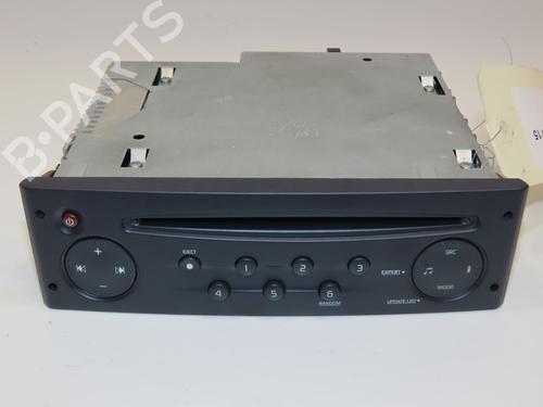 Bilradio RENAULT CLIO II (BB_, CB_) 1.4 16V (B/CB0P, BB13) (98 hp) 28830576