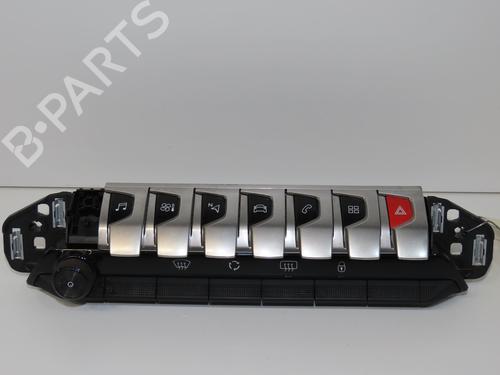 Used Warning switch Warning switch PEUGEOT 5008 II (MC_, MJ_, MR_, M4_) 1.6 BlueHDi 120 (MCBHZH, MCBHZW) (120 hp) 33860624 33860624