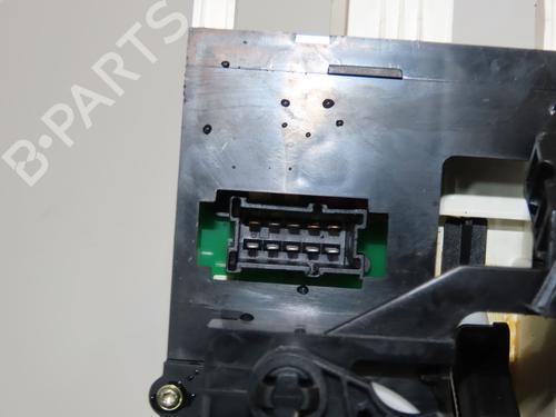 Used Climate control Climate control MERCEDES-BENZ A-CLASS (W168) A 160 (168.033, 168.133) (102 hp) 33633915 33633915