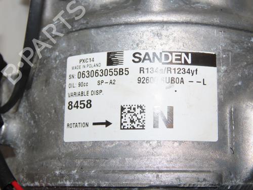 Used AC compressor AC compressor RENAULT CLIO V (B7_) 1.5 Blue dCi 100 (B7AD) (101 hp) 33998706 33998706