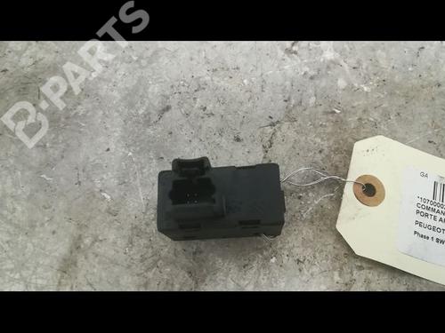 Right rear window switch PEUGEOT 307 Break (3E) 2.0 HDI 110 | BP9608373I28 