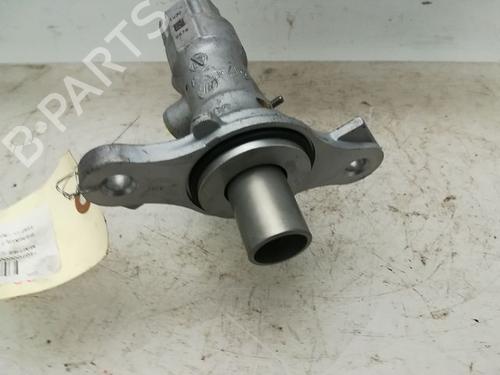Brake master cylinder RENAULT CAPTUR I (J5_, H5_) 1.2 TCe 120 | BP9594946M77