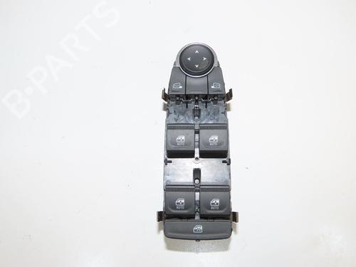 Used Left front window switch Left front window switch RENAULT CLIO V (B7_) 1.5 Blue dCi 100 (B7AD) (101 hp) 33998859 33998859