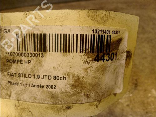 Used Injection pump FIAT STILO (192_) 1.9 JTD (192_XF1A) (80 hp) 9821612