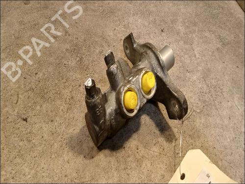 Used Brake master cylinder Brake master cylinder RENAULT CAPTUR I (J5_, H5_) 1.2 TCe 120 (120 hp) 9616556 9616556