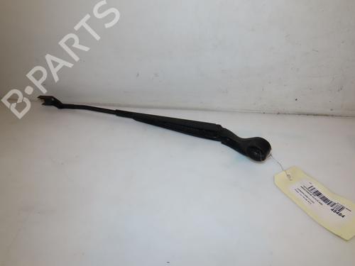 Used Front windshield wiper arm CITROËN DS5 2.0 HDi 200 Hybrid4 All-wheel Drive (200 hp) 16769868