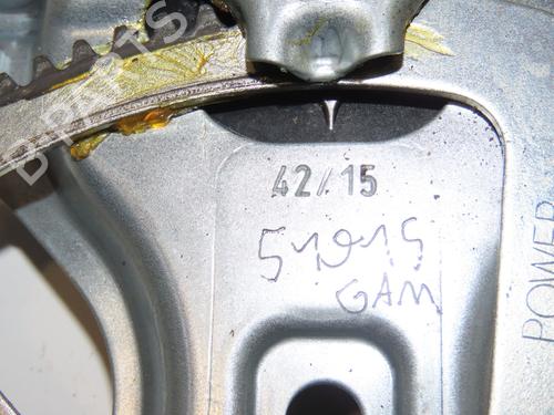 Used Front left window mechanism TOYOTA YARIS (_P13_) 1.5 Hybrid (NHP130_) (101 hp) 29318785