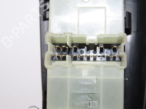 Mando elevalunas delantero izquierdo NISSAN NOTE (E11, NE11) 1.5 dCi (86 hp) 31242561