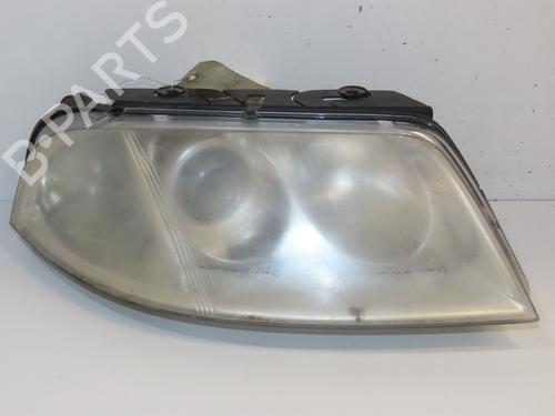 Used Right headlight VW PASSAT B5.5 (3B3) 1.9 TDI (101 hp) 28969402