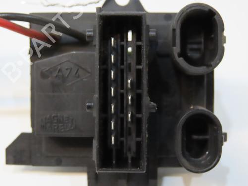 Varmeblæsermodstand Varmeblæsermodstand RENAULT CLIO II (BB_, CB_) 1.2 (BB0A, BB0F, BB10, BB1K, BB28, BB2D, BB2H, CB0A,... (58 hp) 36395738 36395738