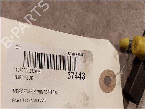Used Injector Injector MERCEDES-BENZ SPRINTER 3,5-t Van (B906) 319 CDI / BlueTEC (906.631, 906.633, 906.635, 906.637) (190 hp) 9609951 9609951