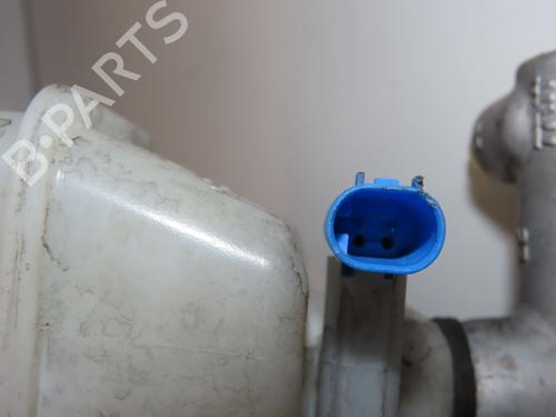 Used Brake master cylinder MERCEDES-BENZ SPRINTER 4-t Van (B907, B910) 414 CDI RWD (907.643, 907.645, 907.647) (143 hp) 29441684