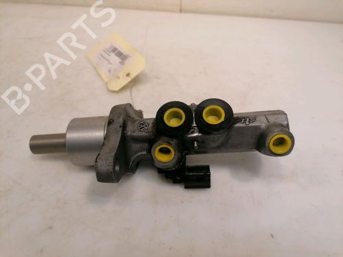 Used Brake master cylinder Brake master cylinder VW GOLF VI (5K1) 2.0 TDI (170 hp) 15841798 15841798