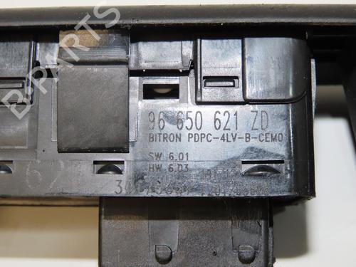 Used Left front window switch Left front window switch PEUGEOT 5008 (0U_, 0E_) 2.0 HDi (163 hp) 31912164 31912164
