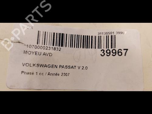 Used Left front steering knuckle VW PASSAT B6 Variant (3C5) 2.0 TDI 16V (140 hp) 14875542