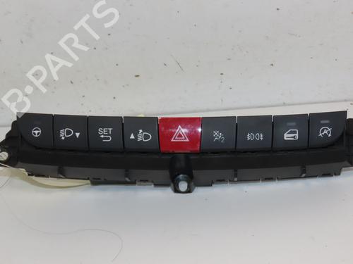 Used Warning switch Warning switch FIAT 500L (351_, 352_) 1.3 D Multijet (199LXY1A, 199LXY11) (84 hp) 28830205 28830205