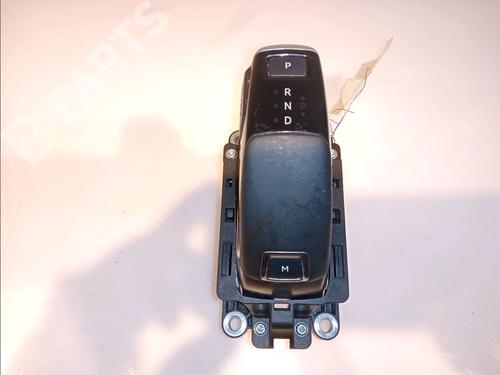 Used Gear lever DS DS 3 / DS 3 CROSSBACK (UR_, UC_, UJ_) 1.2 PureTech 130 (URHNSS) (131 hp) 11998912