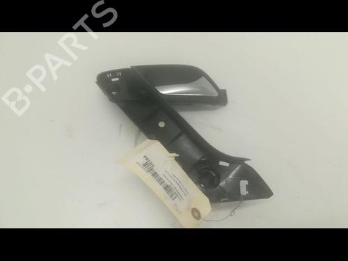 Used Front right interior door handle Front right interior door handle 9602311 9602311