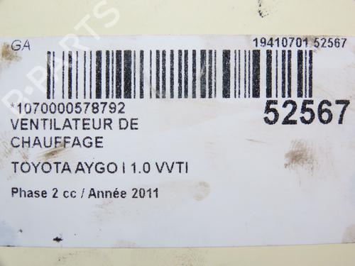 Used Heater blower motor TOYOTA AYGO (_B1_) 1.0 (KGB10_, KGB10R) (68 hp) 28829349