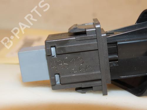 Used Warning switch TOYOTA YARIS (_P9_) 1.3 VVT-i (SCP90_, SCP90R) (87 hp) 16572809