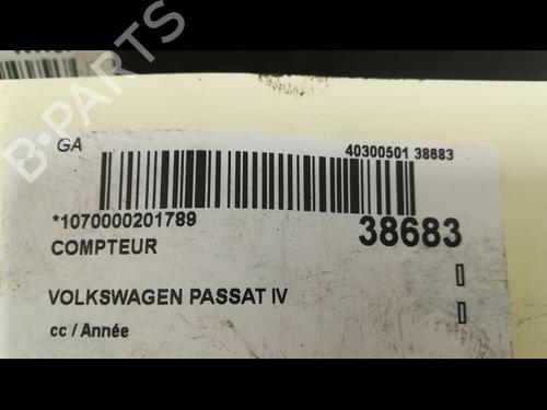 Used Instrument cluster VW PASSAT B5.5 (3B3) 1.9 TDI (101 hp) 9605359