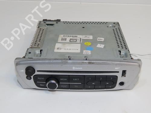 Used Radio RENAULT SCÉNIC III (JZ0/1_) 1.5 dCi (110 hp) 32511452