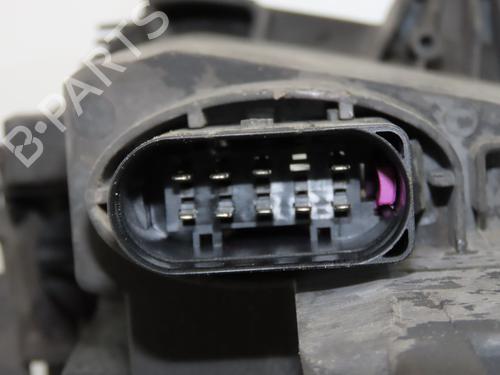 Right headlight VW TOURAN (1T1, 1T2) 1.9 TDI | BP31302764C29