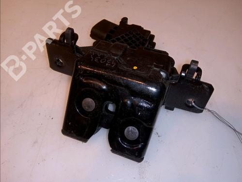 Tailgate lock TOYOTA YARIS (_P13_) 1.5 Hybrid (NHP130_) (101 hp) 11103737