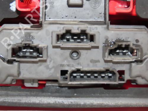 Højre baglygte VW BORA I (1J2) 1.9 TDI (101 hp) 28802284