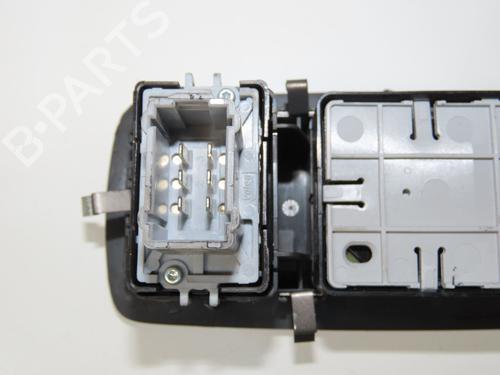Left front window switch RENAULT LATITUDE (L70_) 2.0 dCi 150 (L70H) | BP39418501I27 - Image 3