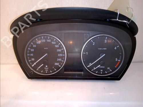 Used Instrument cluster BMW 3 Touring (E91) 318 d (143 hp) 13214008