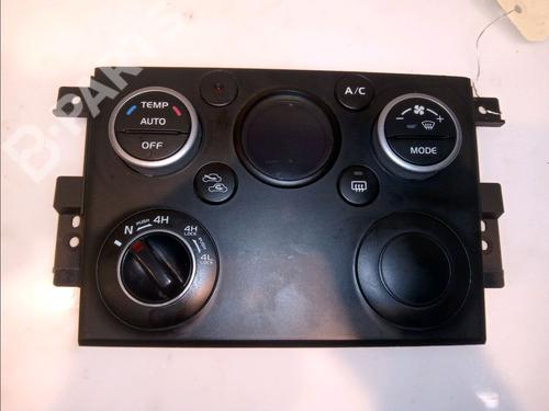 Used Climate control SUZUKI GRAND VITARA II (JT, TE, TD) 1.9 DDiS All-wheel Drive (JT419, TD44, JB419WD, JB419XD,... (129 hp) 11101004