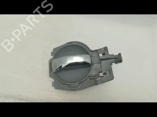 Used Front left interior door handle Front left interior door handle 23175936 23175936