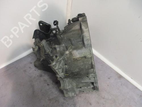 Used Gearbox Gearbox NISSAN X-TRAIL I (T30) 2.2 Di 4x4 (114 hp) 40110641 40110641