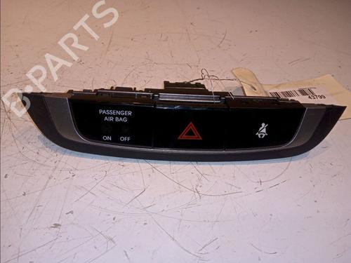 Used Warning switch Warning switch HYUNDAI ix35 (LM, EL, ELH) 2.0 CRDi 4WD (136 hp) 11100757 11100757
