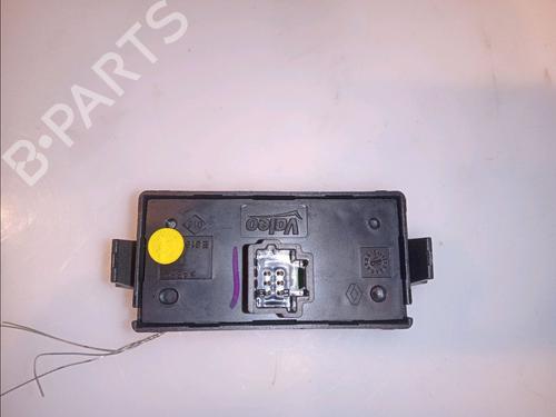 warning-switch-renault-scenic-iii-jz01_-15-dci-252100502r-2008-2009-2010-2011-2012-2013-2014-2015-2016-11921385 main image