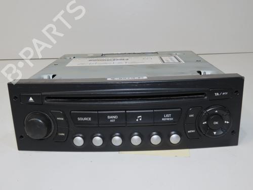 Used Radio Radio PEUGEOT 5008 (0U_, 0E_) 1.6 HDi (112 hp) 36758152 36758152