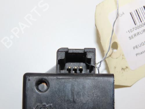 Used Tailgate lock PEUGEOT 307 CC (3B) 2.0 HDi 135 (136 hp) 28832326