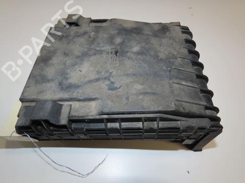 Fuse box VW TOURAN (1T3) 2.0 TDI | BP28966968E1