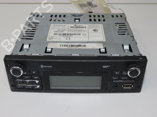Radio RENAULT TWINGO II (CN0_) 1.5 dCi 75 | BP32223377E6 