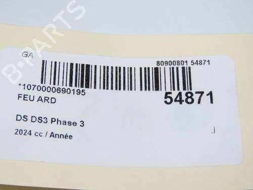 Farolim direito DS DS 3 / DS 3 CROSSBACK (UR_, UC_, UJ_) 1.2 PureTech 130 (URHNSS) (131 hp) 31748036