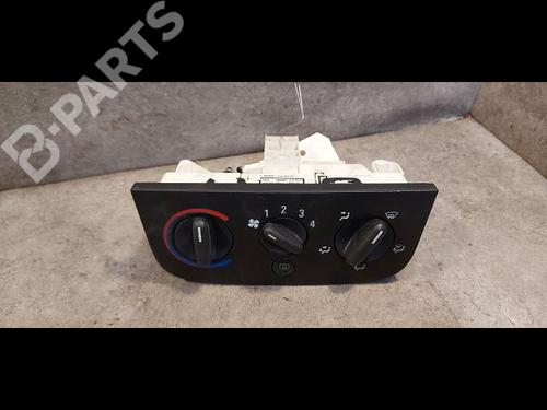AC Styreenhet / Manøvreringsenhet OPEL CORSA C (X01) 1.2 (F08, F68) (75 hp) 9613237