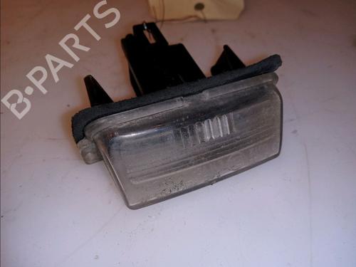 Używane Lampa oświetlenia tablicy rejestracyjnej TOYOTA YARIS (_P13_) 1.5 Hybrid (NHP130_, NHP130) (101 hp) 14880793