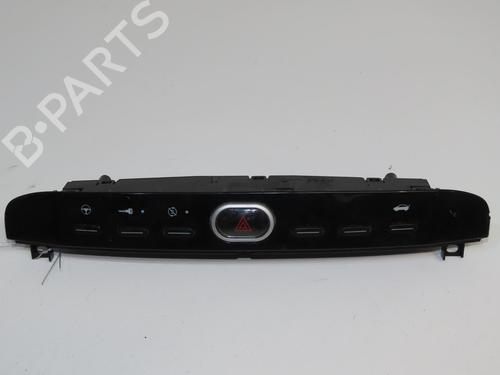 Used Warning switch Warning switch FIAT PUNTO (199_) 1.4 (199AXB1A, 199BXB1A, 199BXB11, 199AXB11) (78 hp) 33728055 33728055